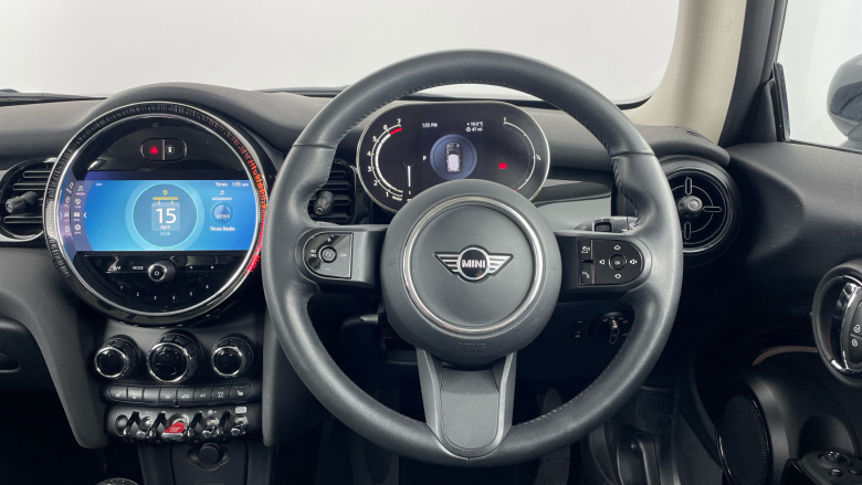 MINI Hatchback 1.5 Cooper Classic 3dr Auto Petrol Hatchback